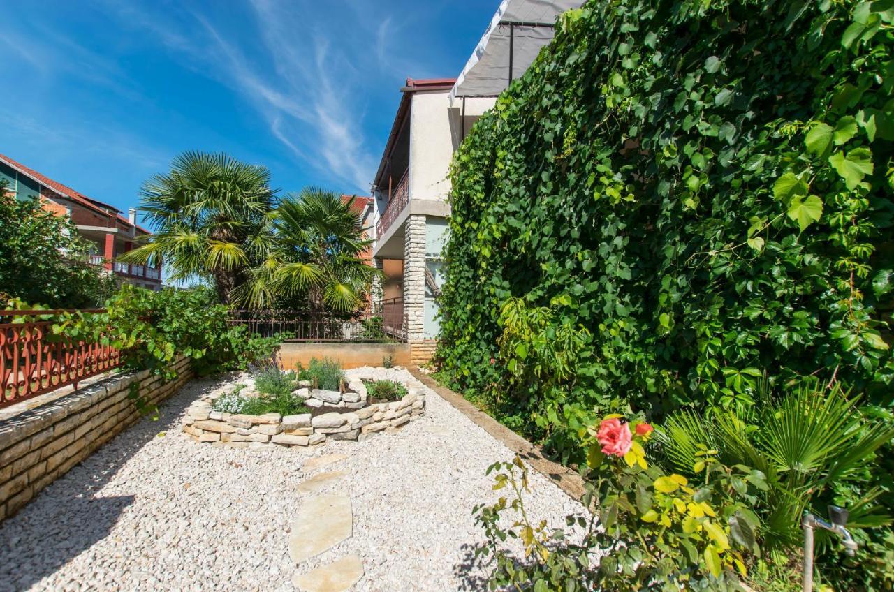 Apartments Andrija Pirovac Exterior photo
